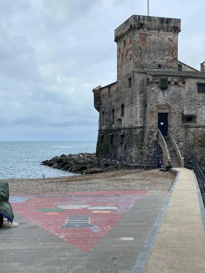 Welcome Riviera - Al Castello-Vista Mare -Romantico E Centrale A 20 Metri Dal Mare-Toll Parking At 15 Euro Per Day To Be Booked In Advance -Subject To Availability Rapallo Italien